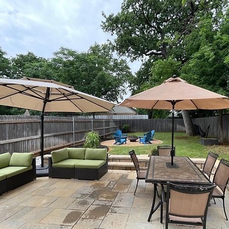 Stylish Townhome Near At&T Stadium, Globe Life, Six Flags & More Arlington Buitenkant foto